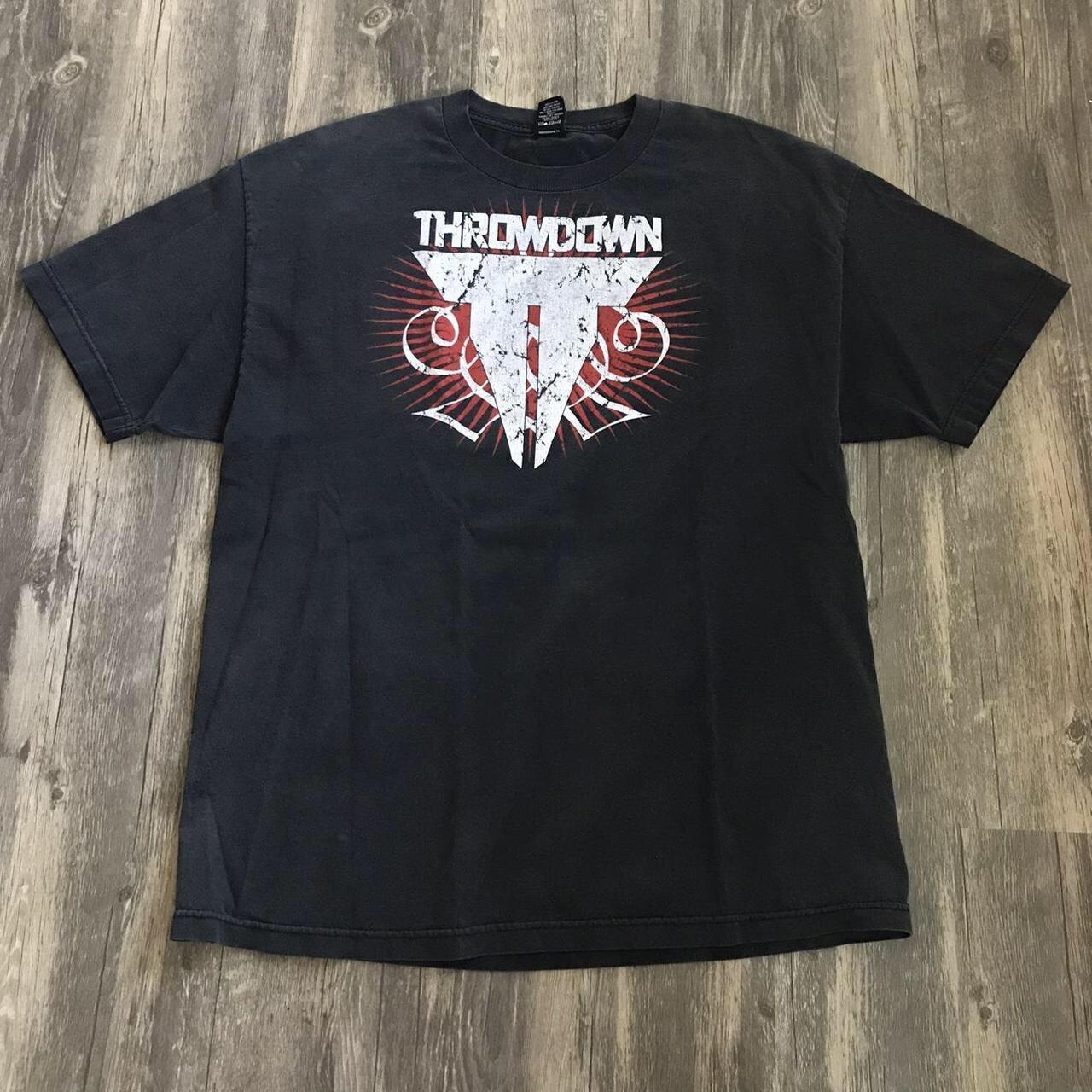 Hot Topic Men's Black and Red T-shirt