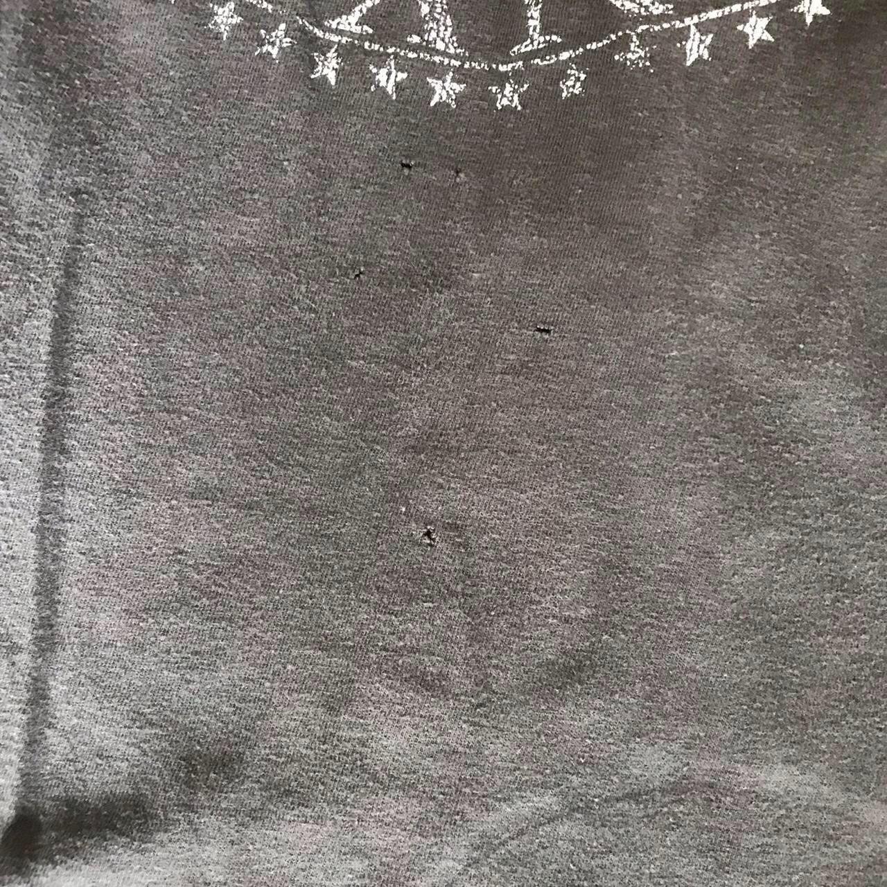 Hot Topic Men's Grey and White T-shirt (4)