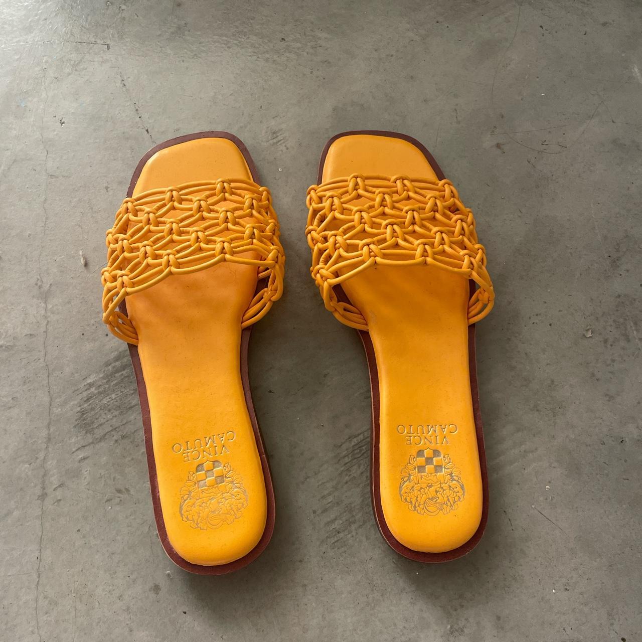 vince camuto yelinda