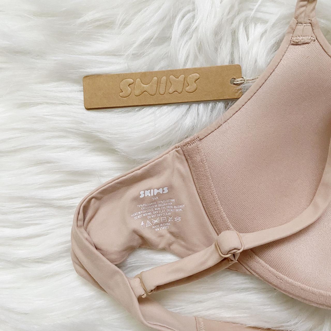 SKIMS FITS EVERYBODY T-SHIRT BRA NWT Size:... - Depop