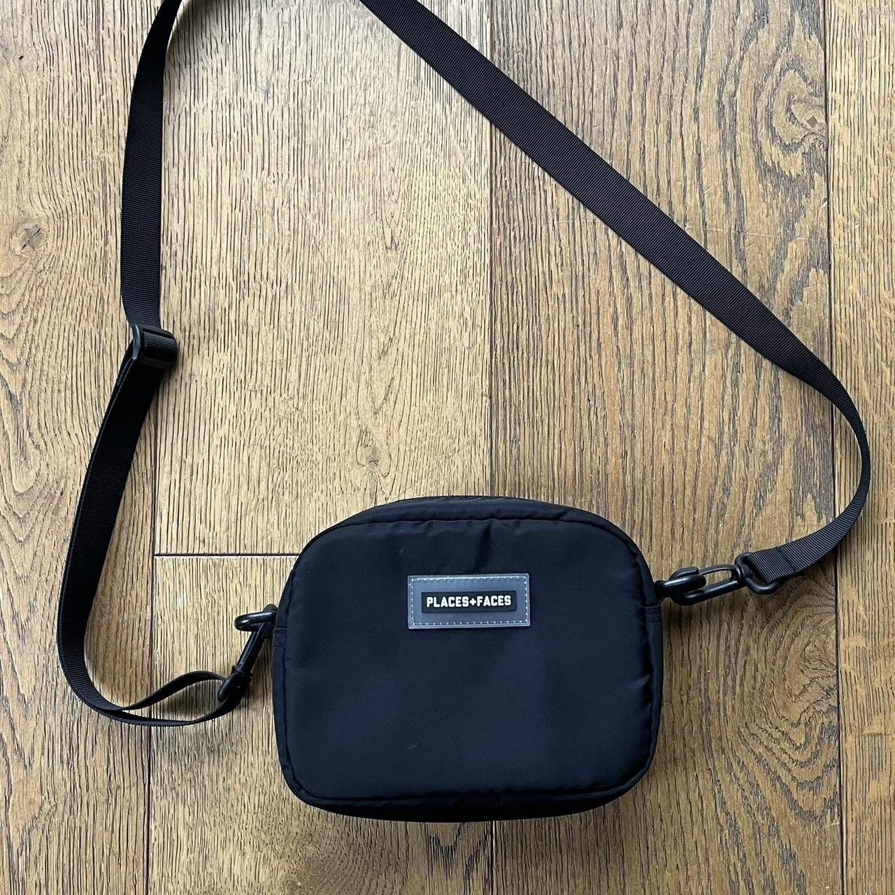 Places and clearance faces sling bag