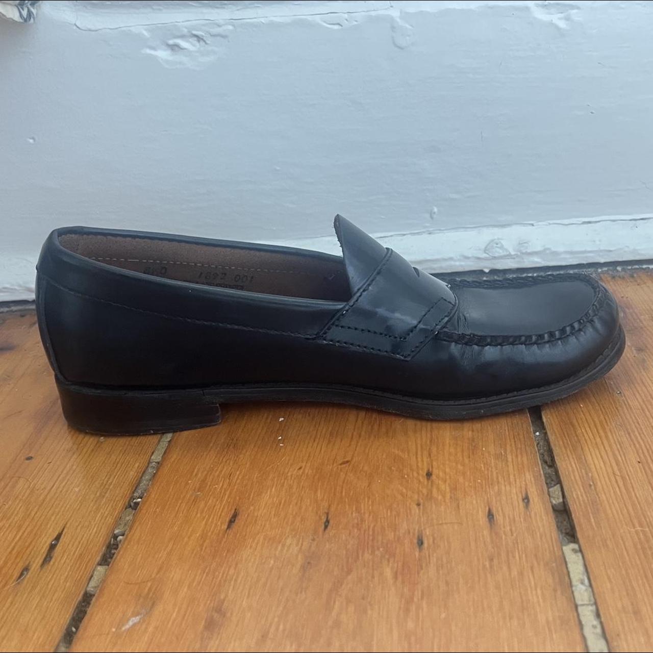 G.H. Bass Men's Black Loafers | Depop