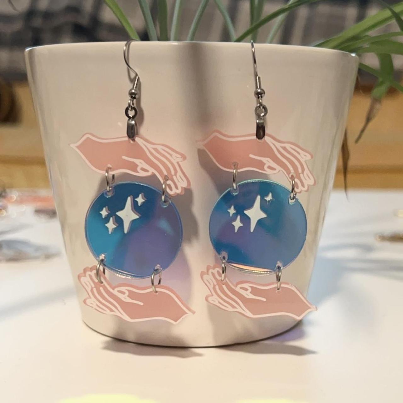 item listed by secondhand_serendipity