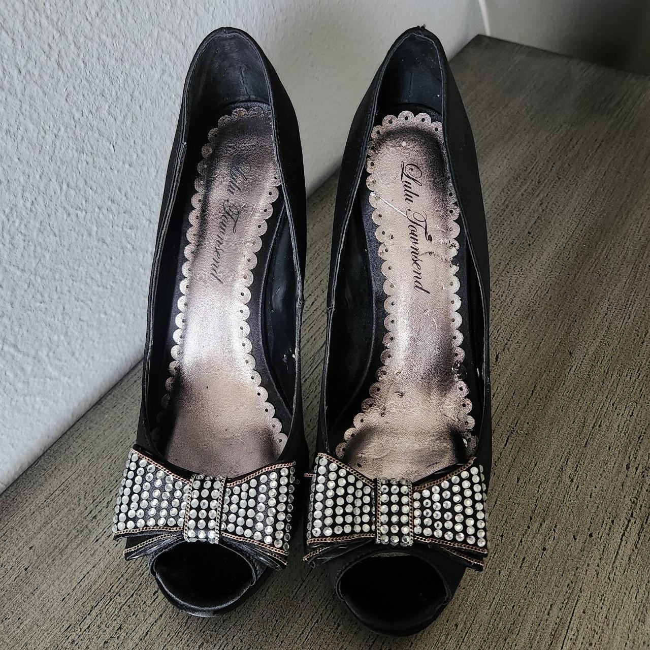 stiletto black pumps