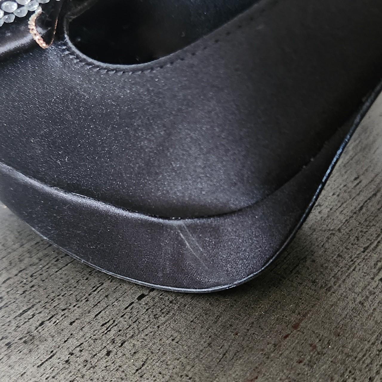 stiletto pumps black