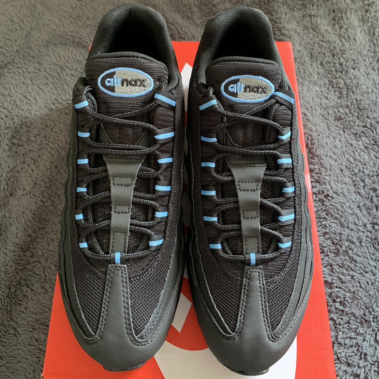 Nike Men's Black And Blue Trainers | Depop