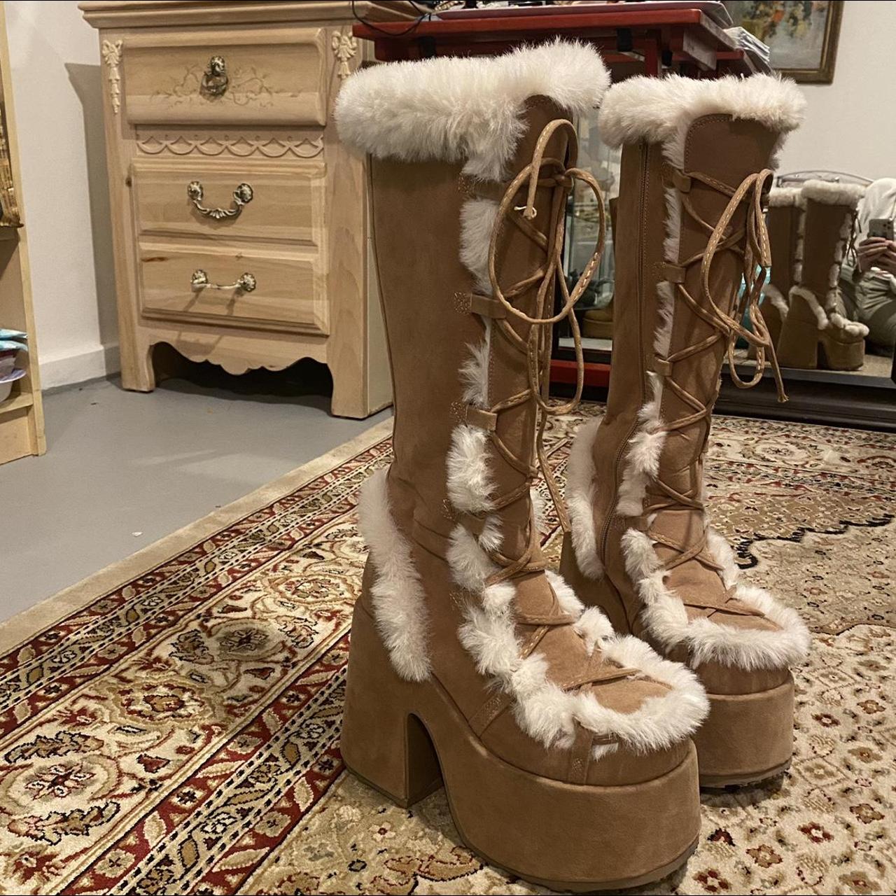 demonia camel tan