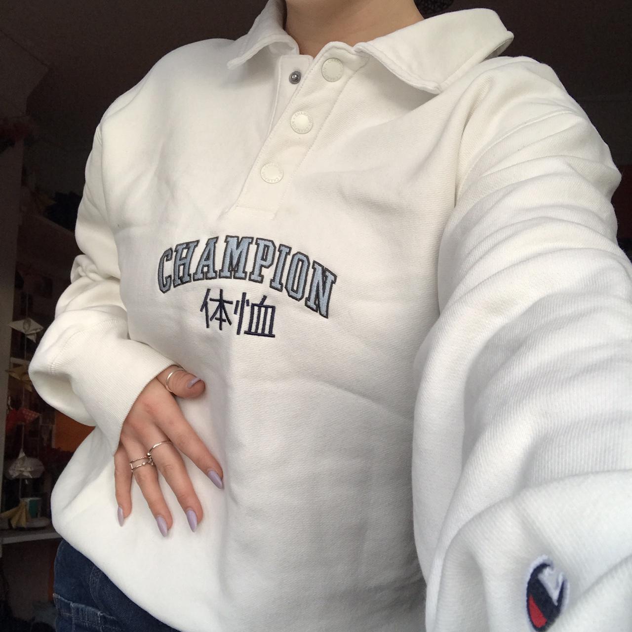 Champion sweater wit sale