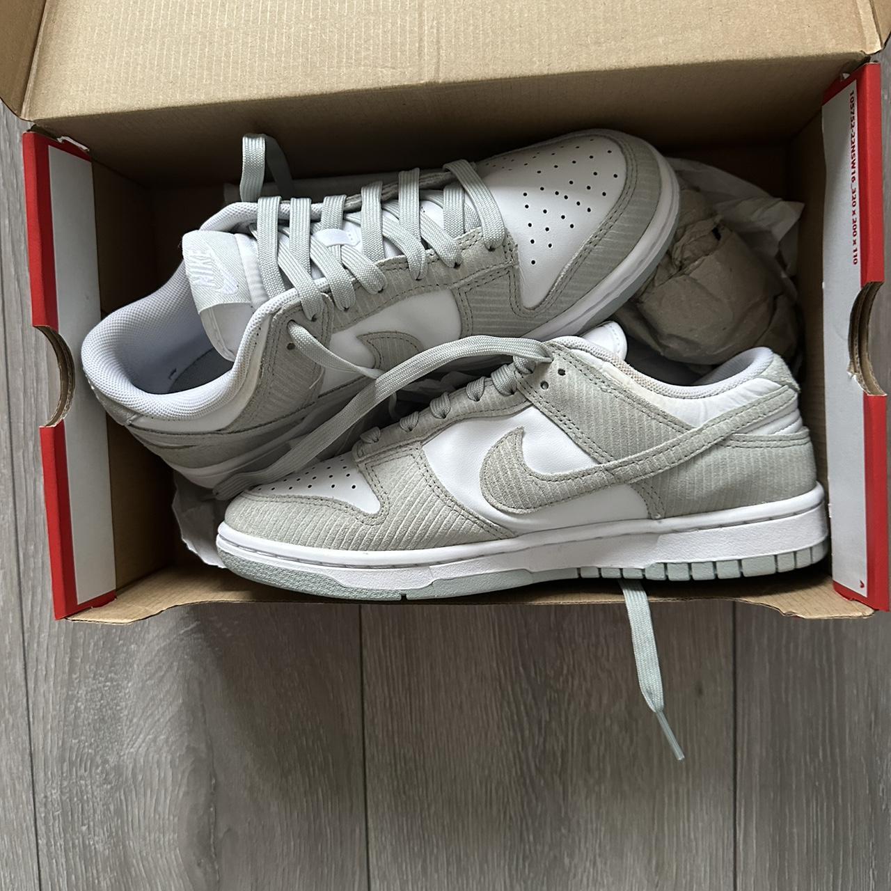 pink and gray nike dunks