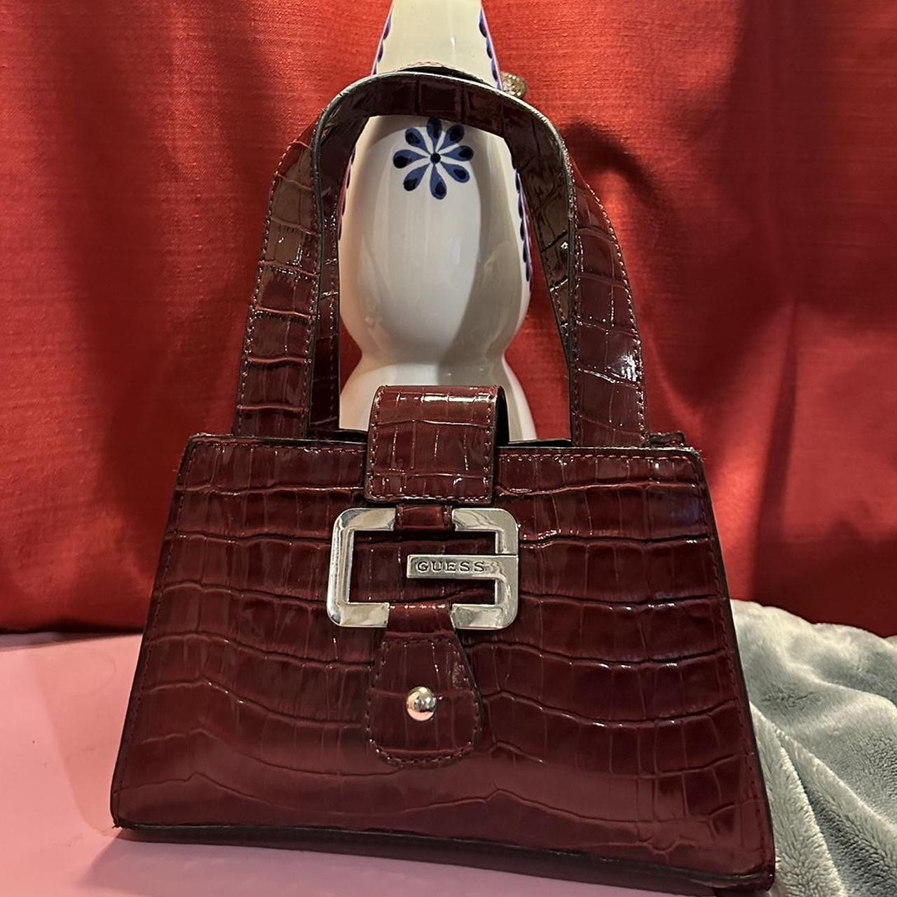 Burgundy guess outlet handbag