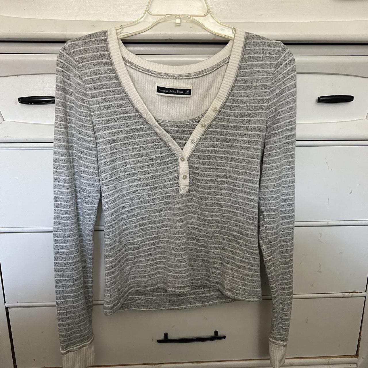 Abercrombie & Fitch pj set Grey and white Size... - Depop