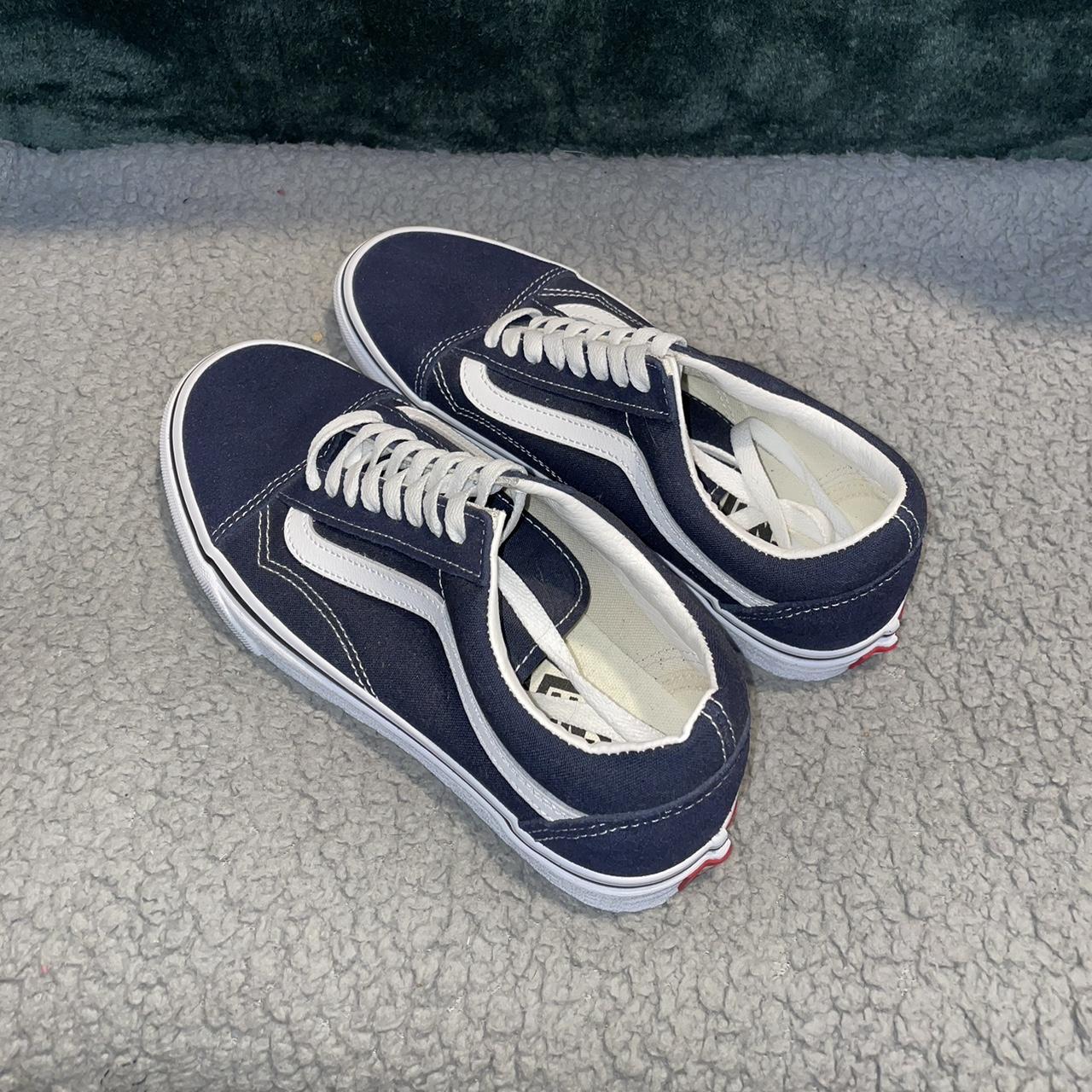 Vans old sale skool navy womens