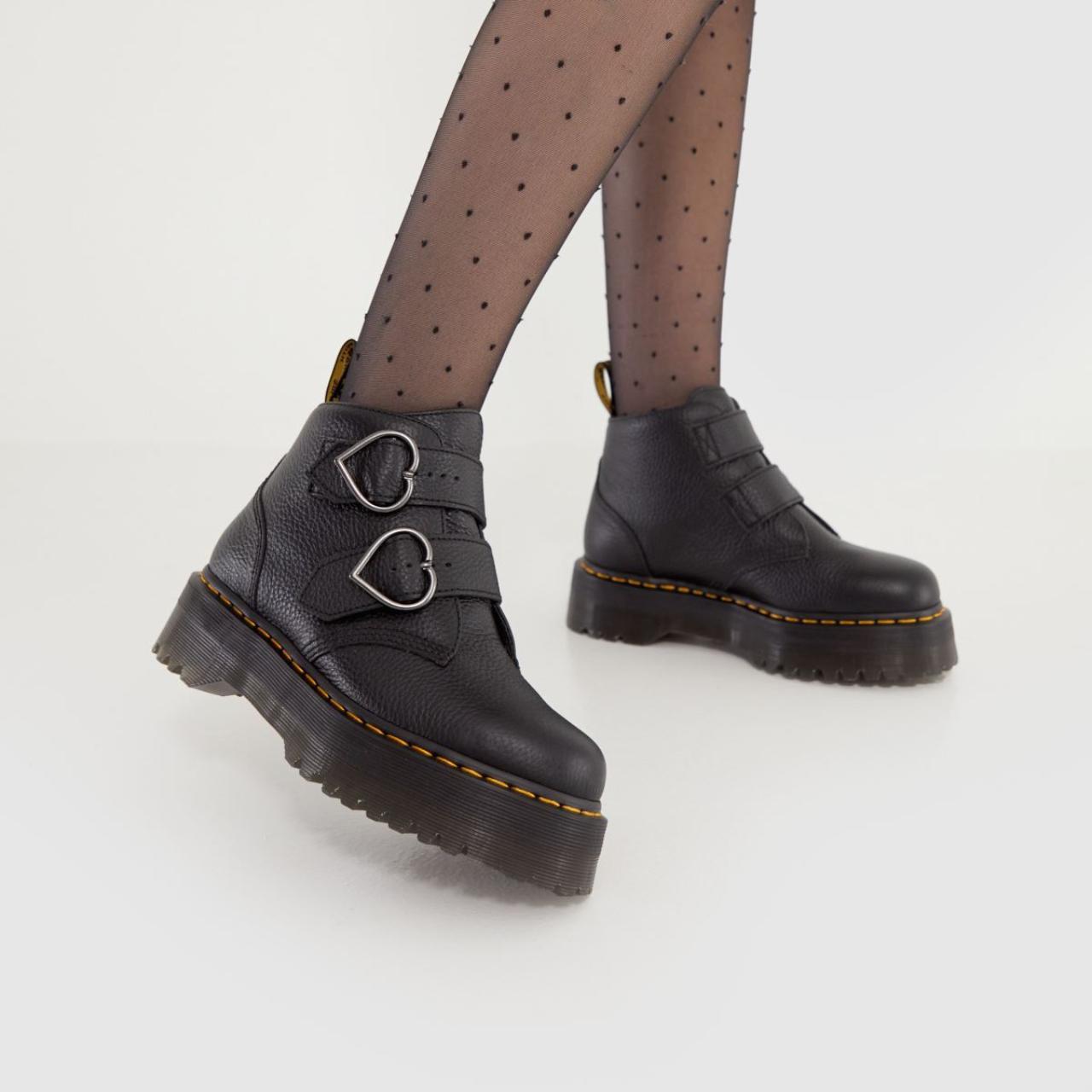 Dr martens boots with heart online