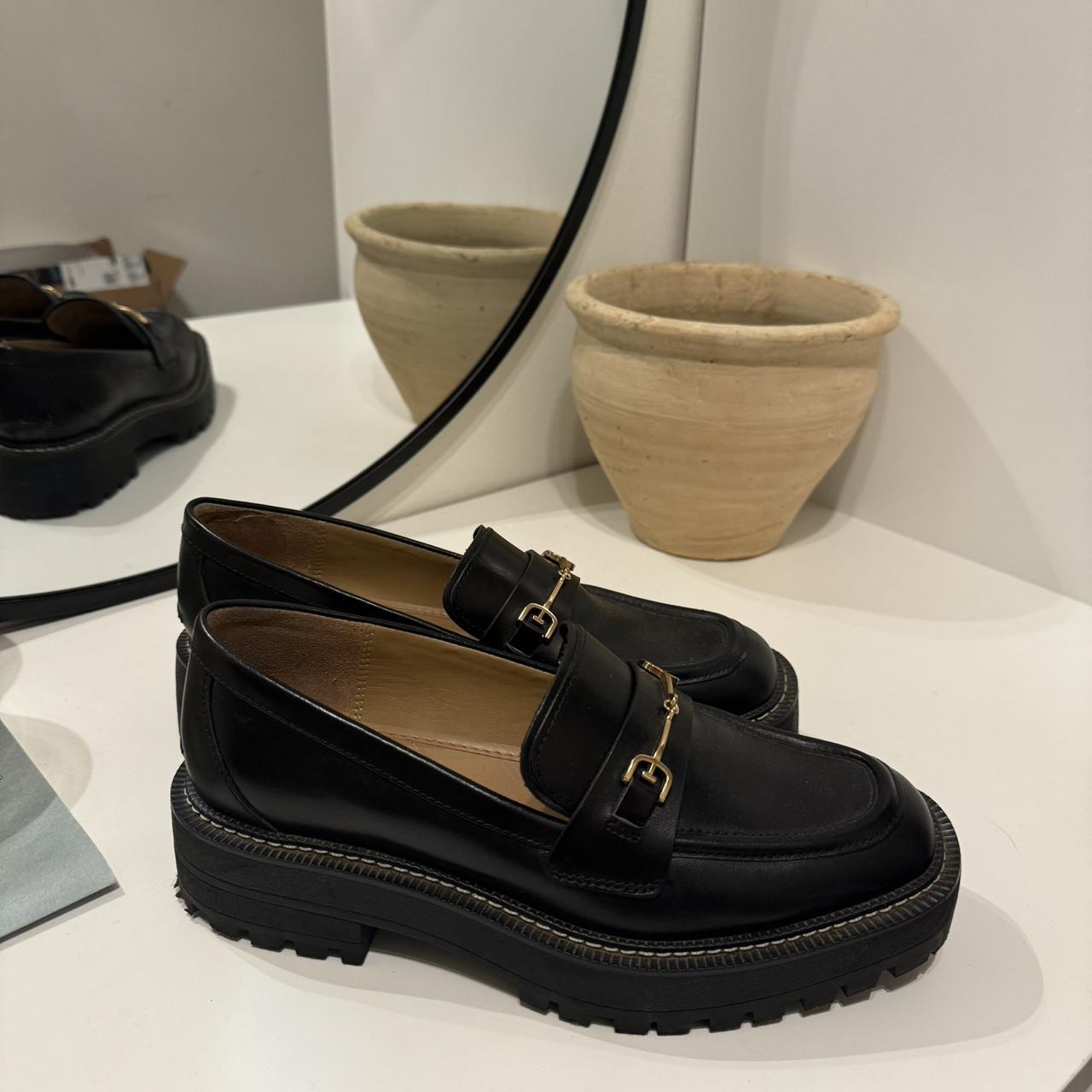 item listed by taycscloset