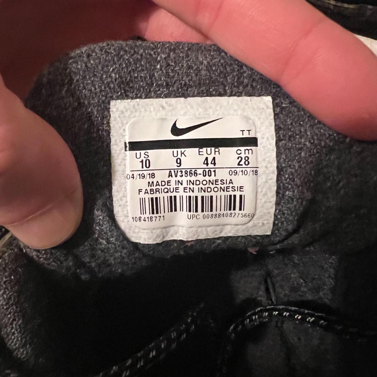 Carhartt nike clearance 95s