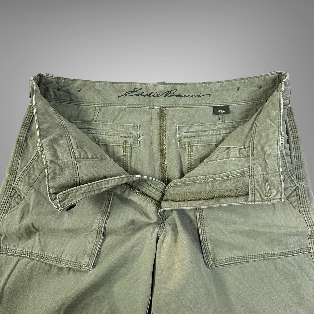 Eddie Bauer Men's Green Shorts | Depop