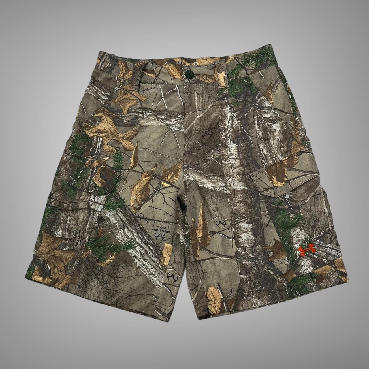 Vintage under armour realtree camo shorts size 30... - Depop