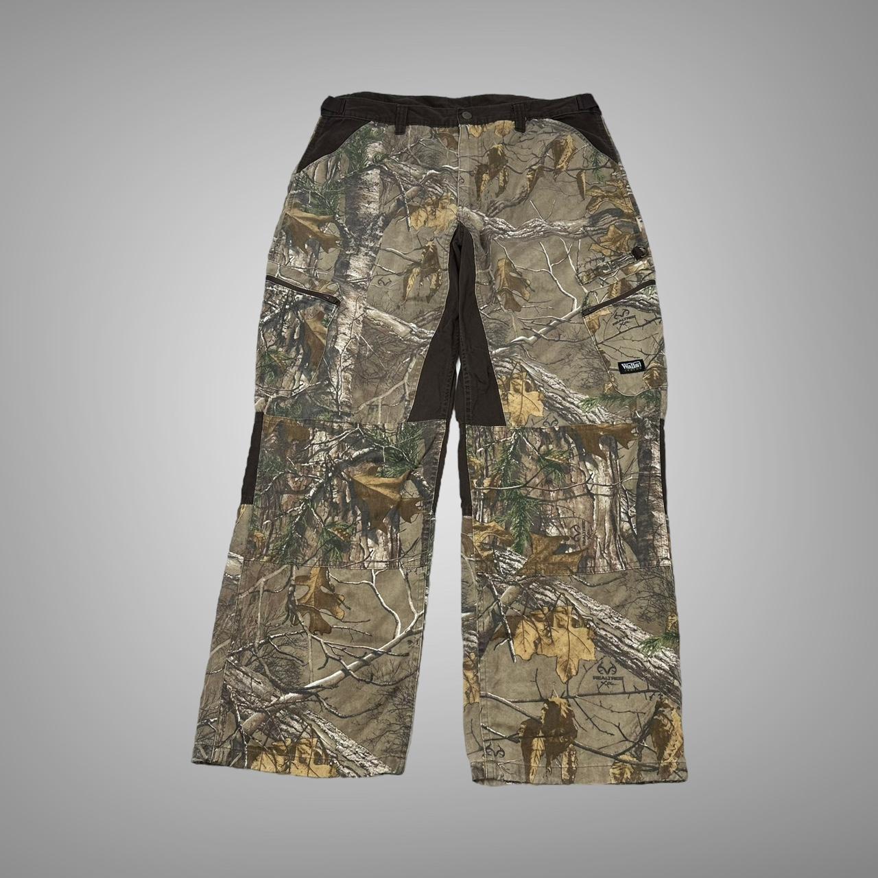 Vintage realtree camo cargo pants fits best for a... - Depop