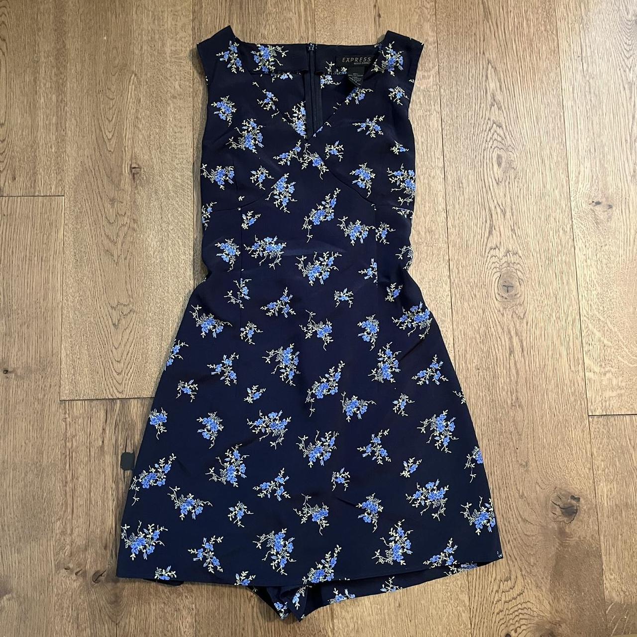 90s inspired floral skort dress by express Size