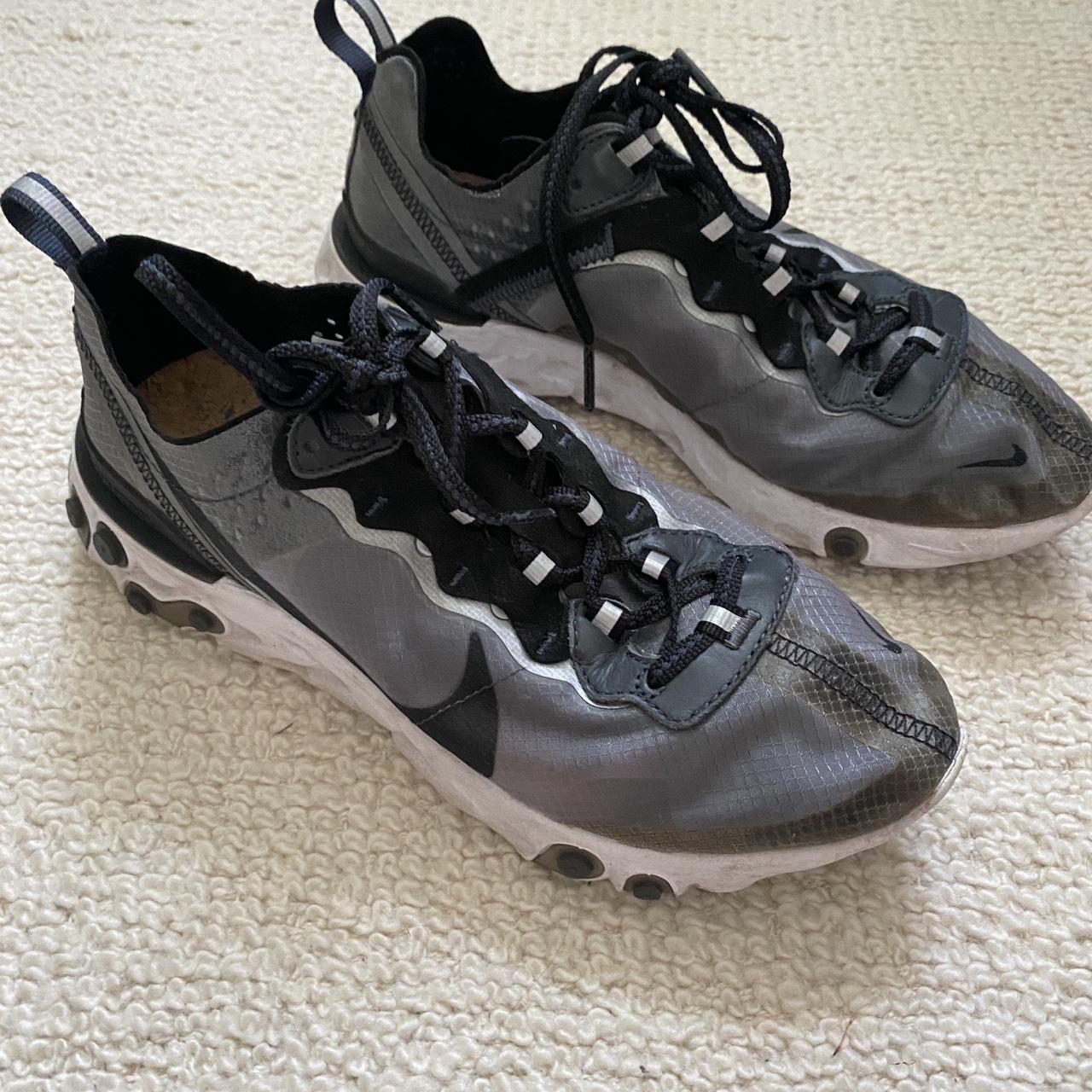 Nike React Element 87 Sneakers Black and White UK5.5