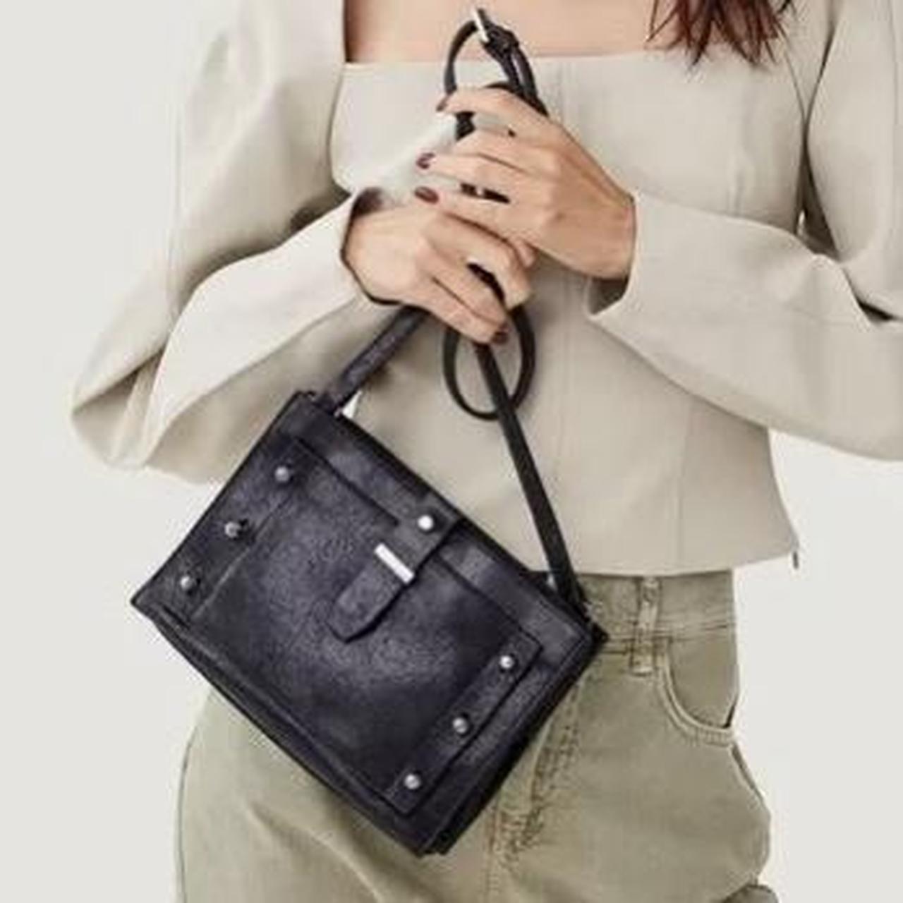 Botkier Black Warren Crossbody Bag deals Leather