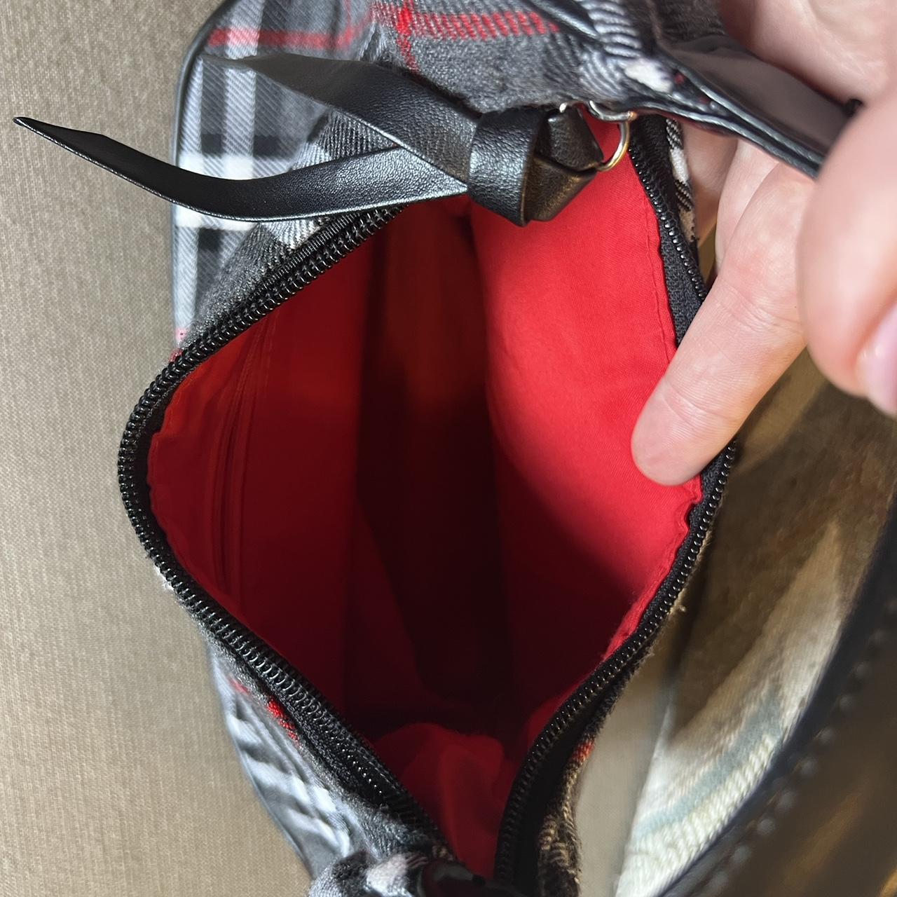 small plaid purse, red inside. unbranded. No flaws! Depop
