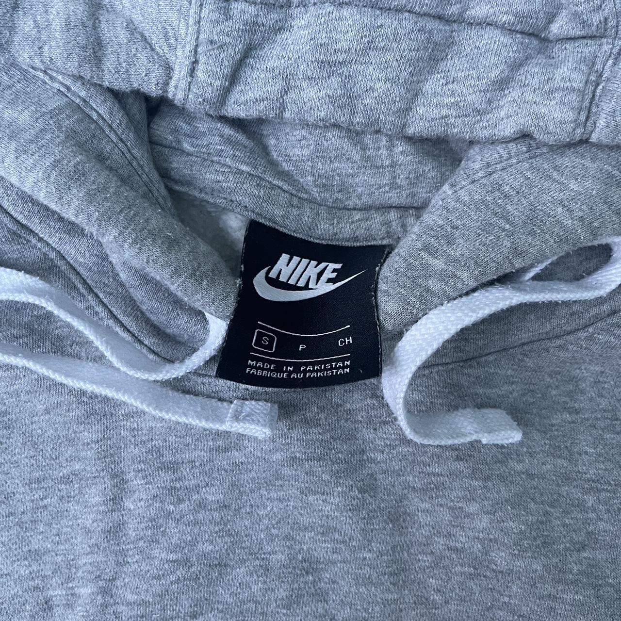 Nike Men's Grey and White Hoodie | Depop
