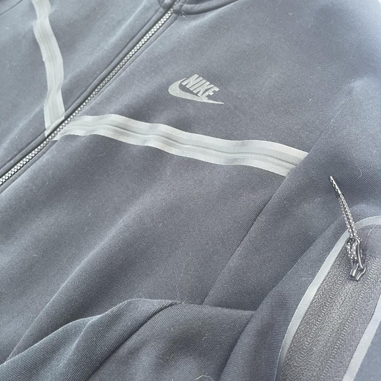 Nike Men's Black and White Hoodie | Depop