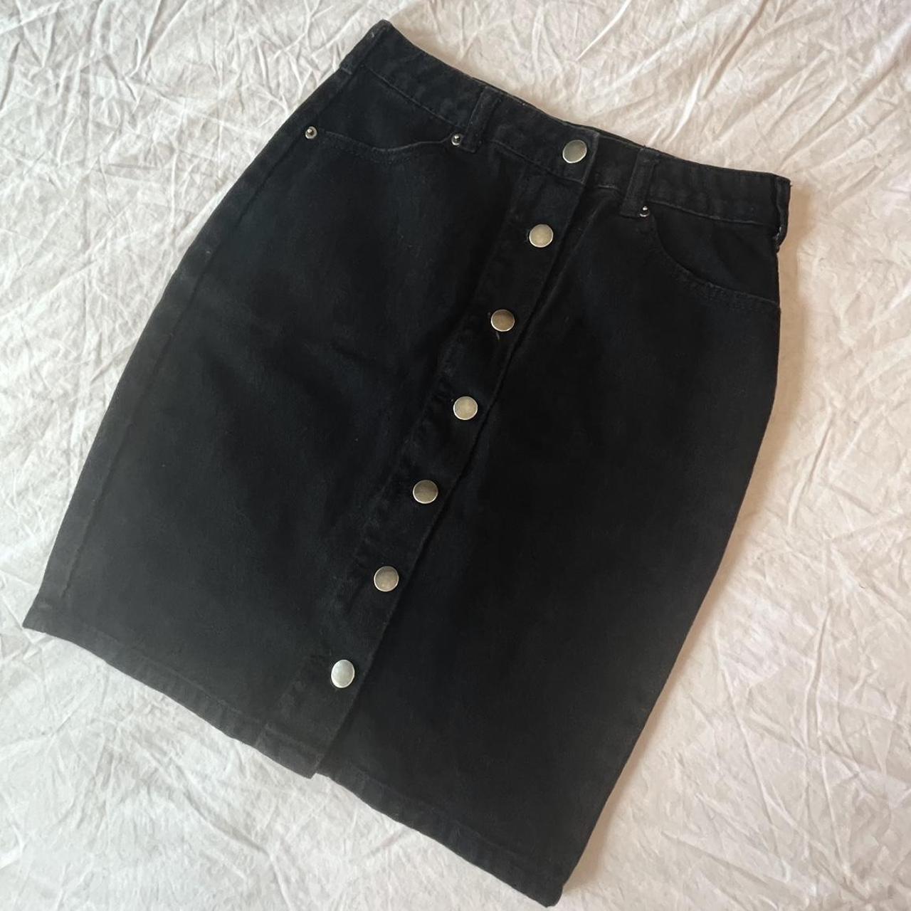 Black button skirt forever 21 best sale