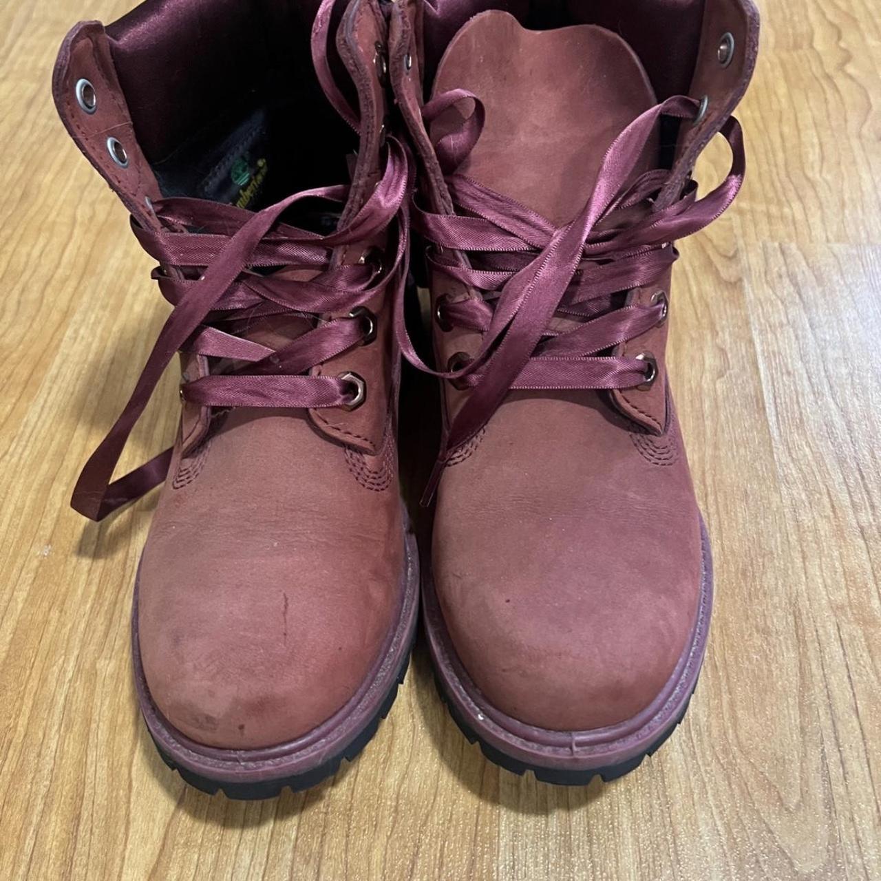 Maroon timberland 2024 boots womens