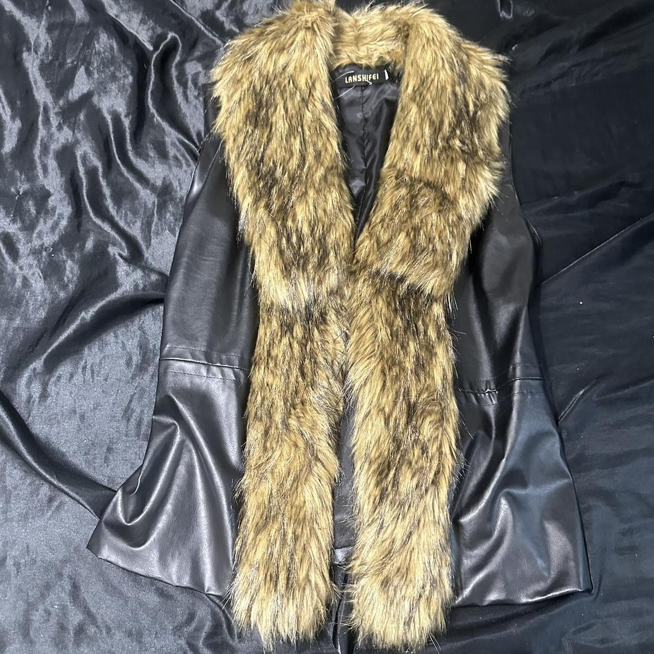 Lanshifei leather vest with fur lining send me... - Depop