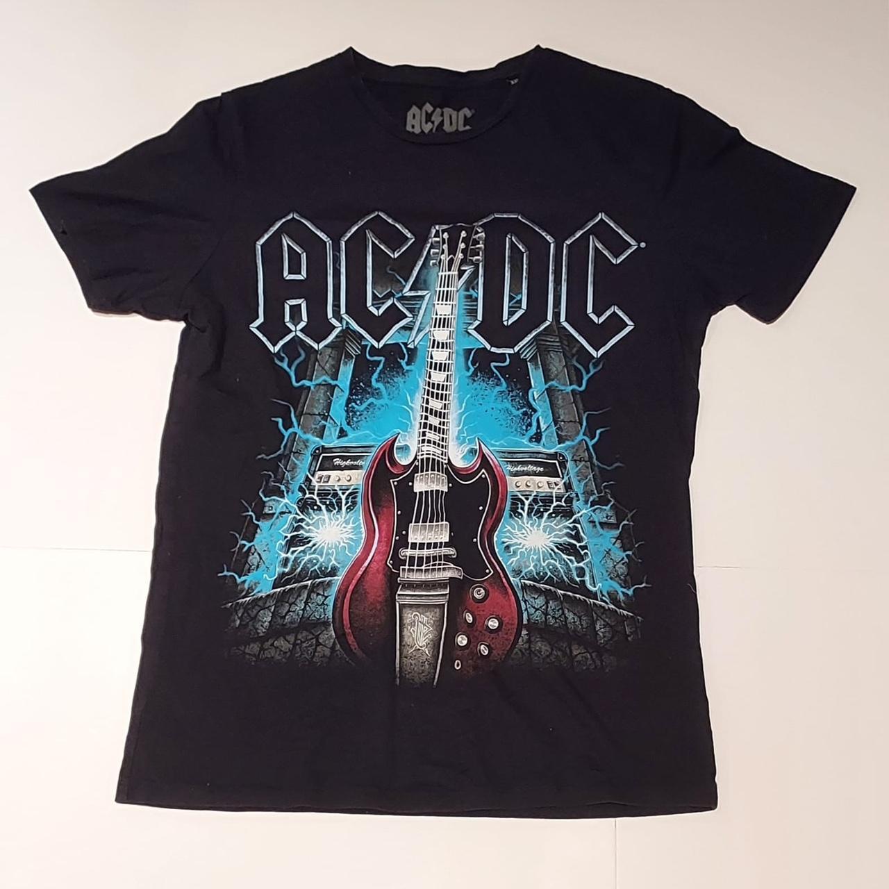 item listed by theclothingclub_