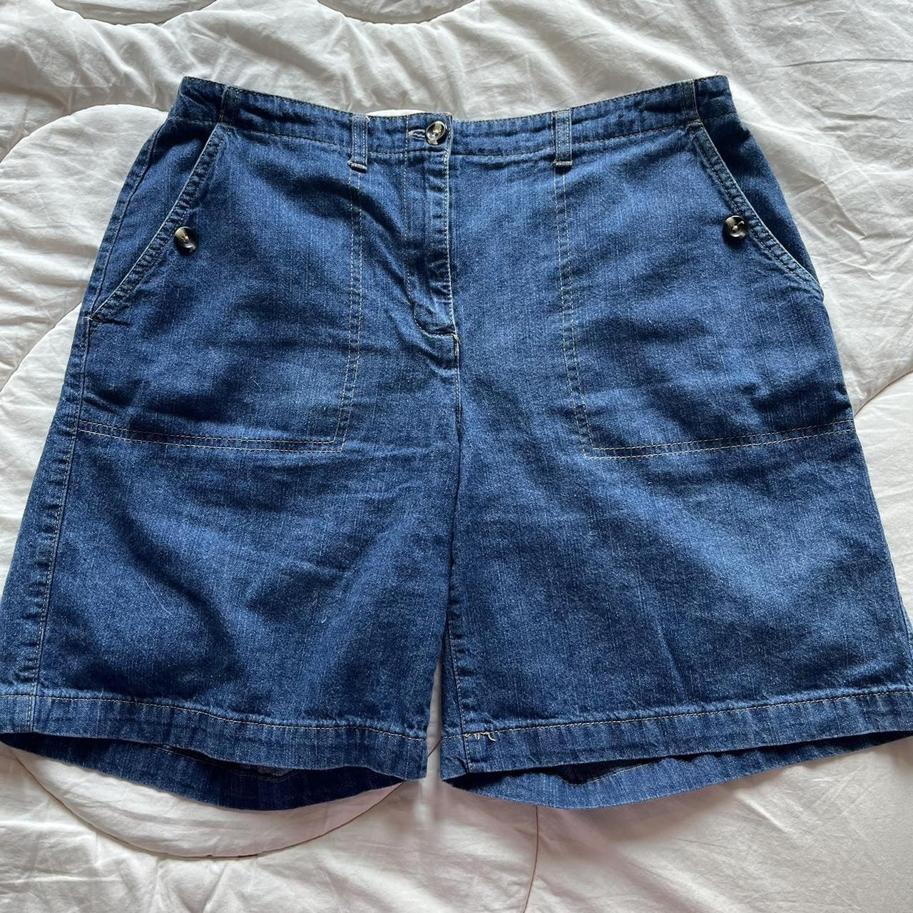 Karen Scott Women's Navy Shorts | Depop