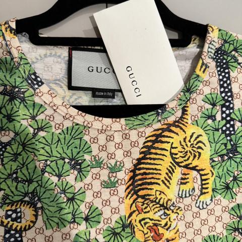 GUCCI extra-soft cotton t-shirt With tigers and... - Depop