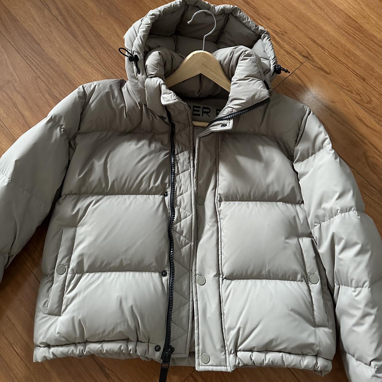 Aritzia Women's Jacket Depop