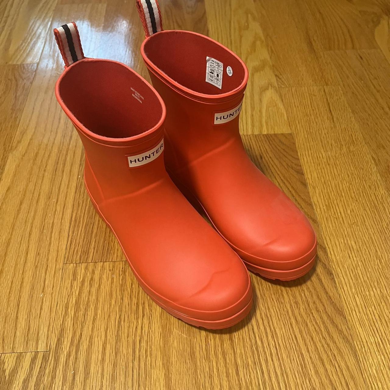 Short red clearance rain boots