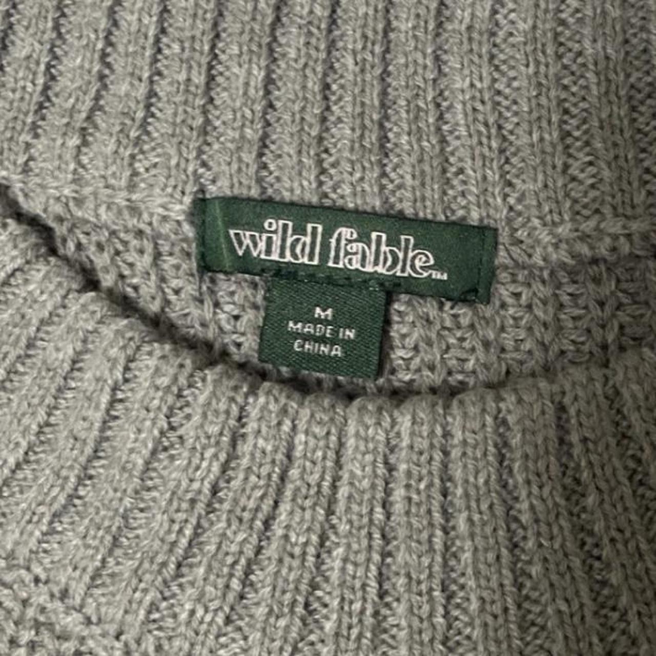 Crop gray Wild Fable sweater. Knit, wide sleeves.