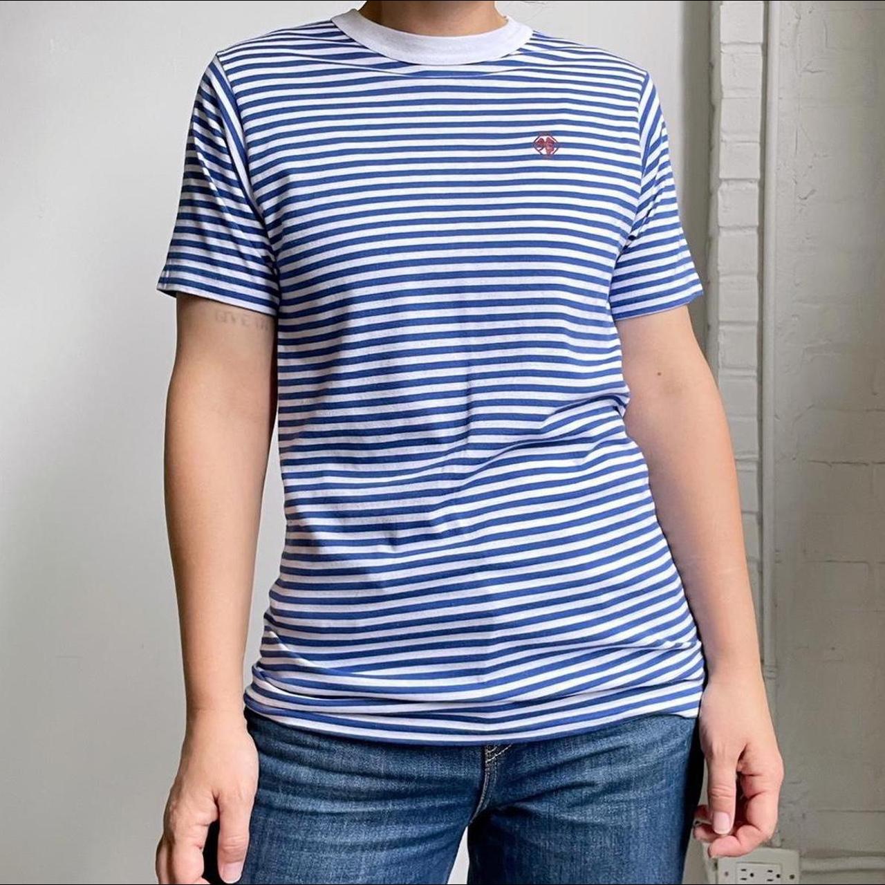 Alfred Sung Men's Blue and White T-shirt (2)