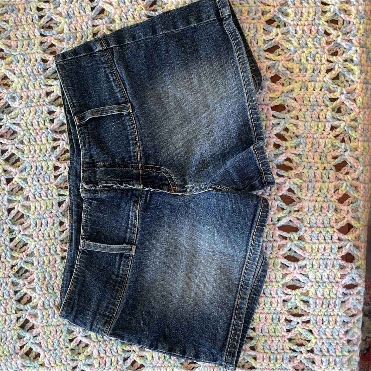 Vintage low rise daisy dukes from the brand paris... - Depop