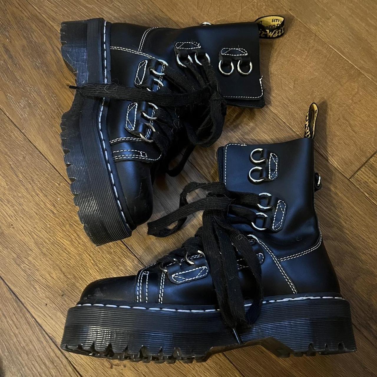 jadon dr martens size 4