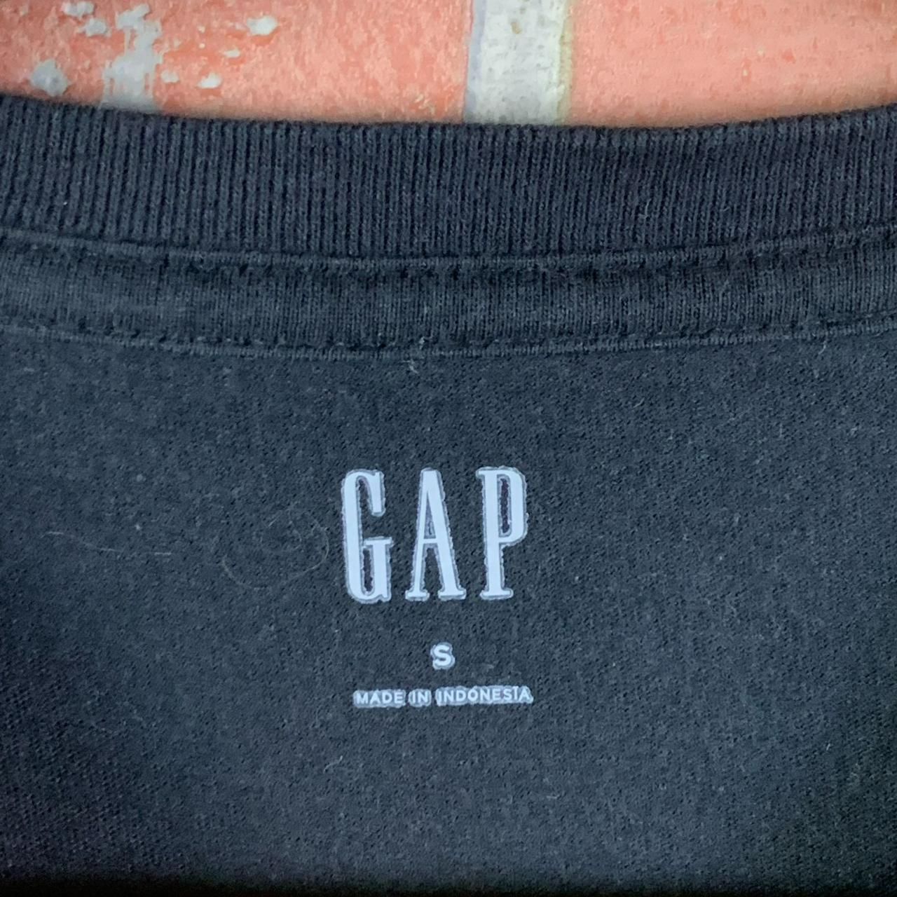 Gap Men's Black Tshirt Depop