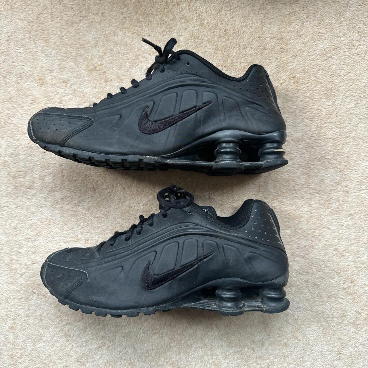 nike shox r4 trainers