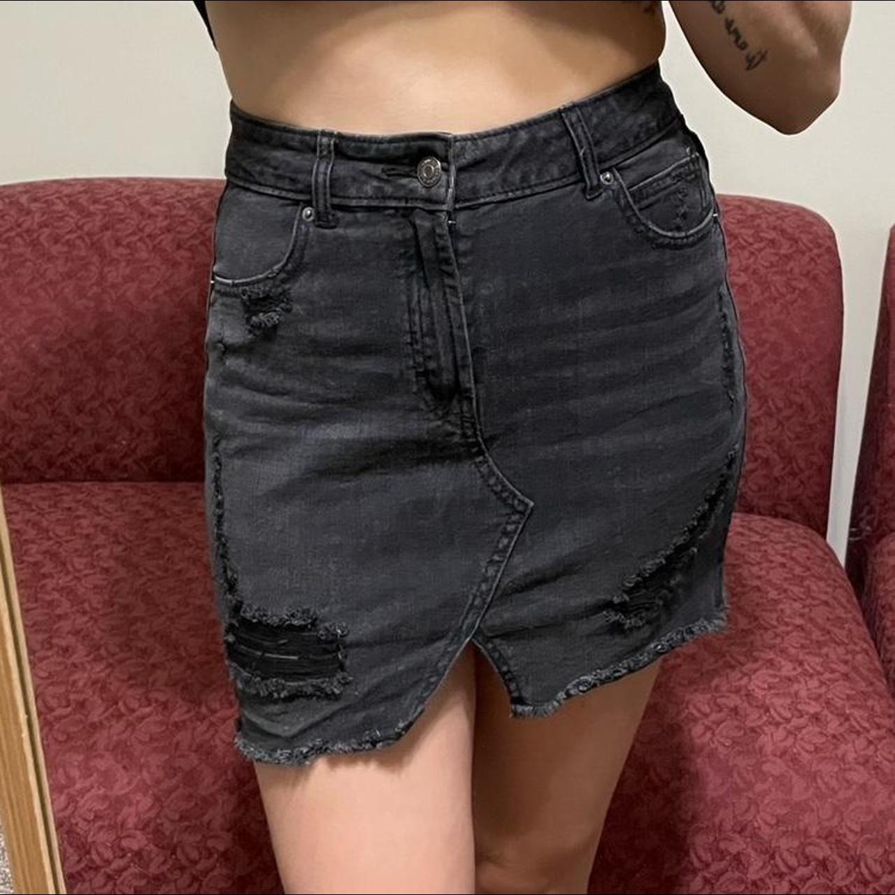 Women's black distressed outlet denim skirt