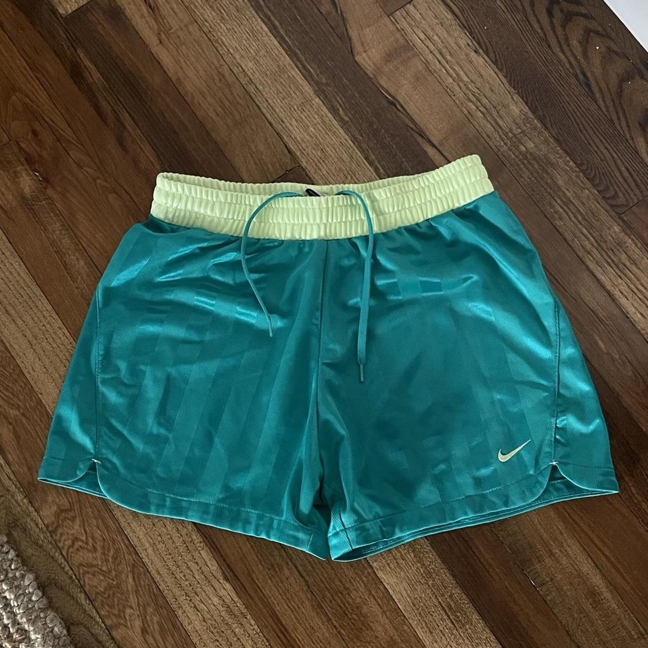 item listed by paaattyg