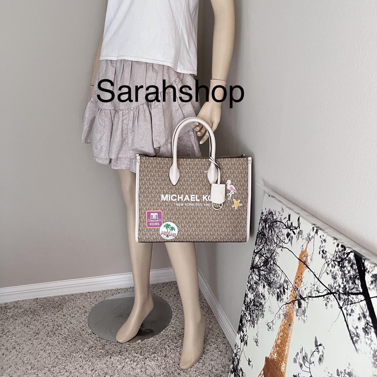 Authentic Michael Kors “Multi Pochette” This is - Depop