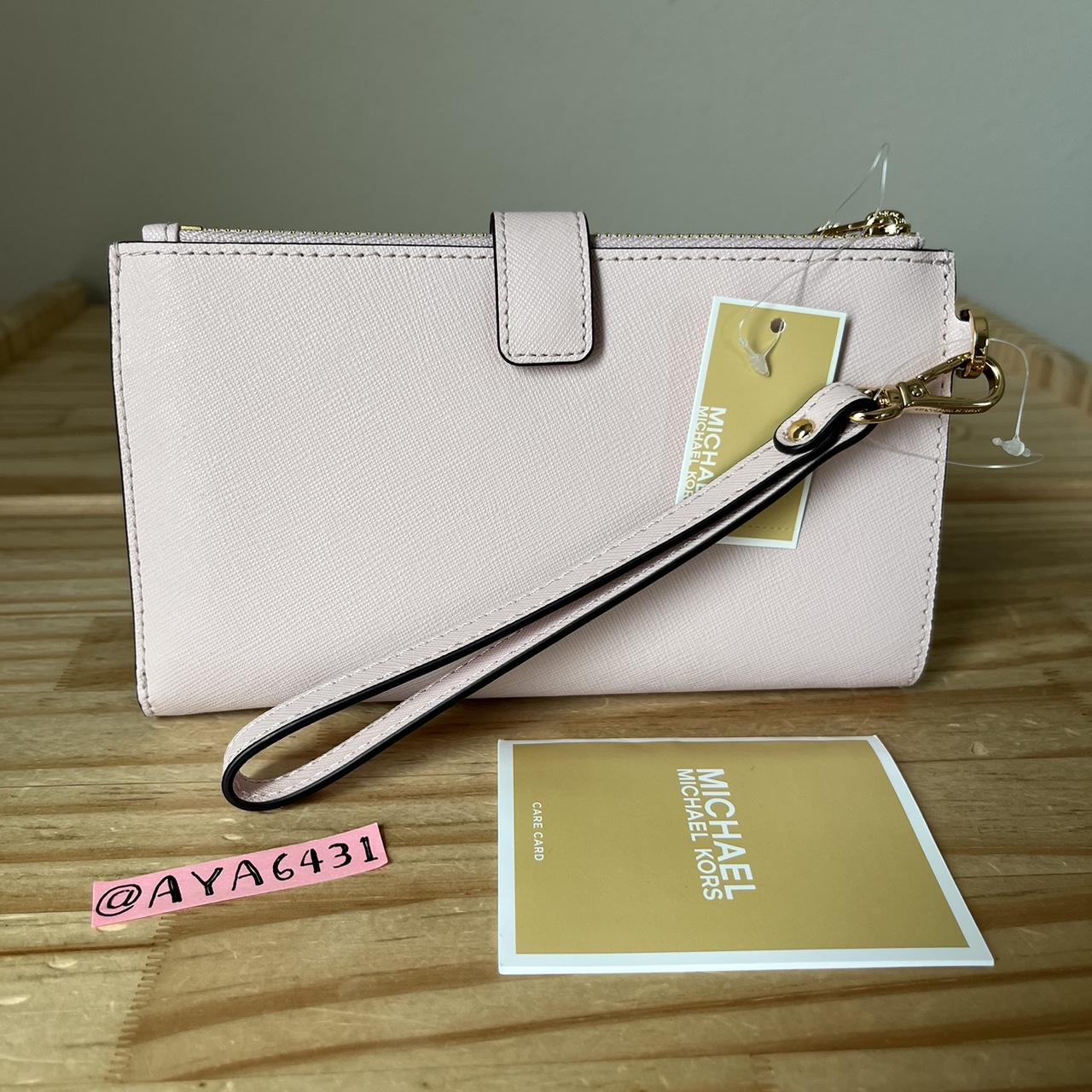 NWT Michael Kors small “Money Pieces” wallet in the - Depop