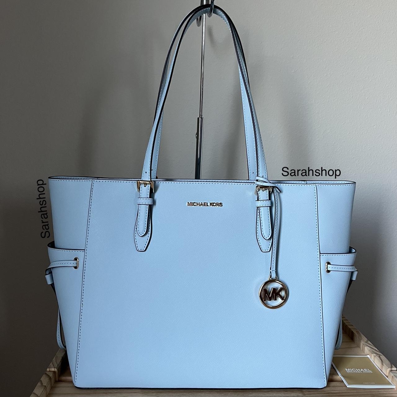 Why are Michael Kors bags so popular? – LINVELLES