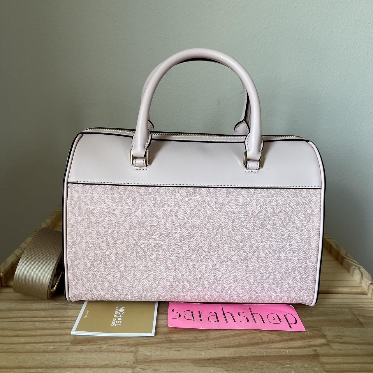 Authentic Michael Kors “Multi Pochette” This is - Depop