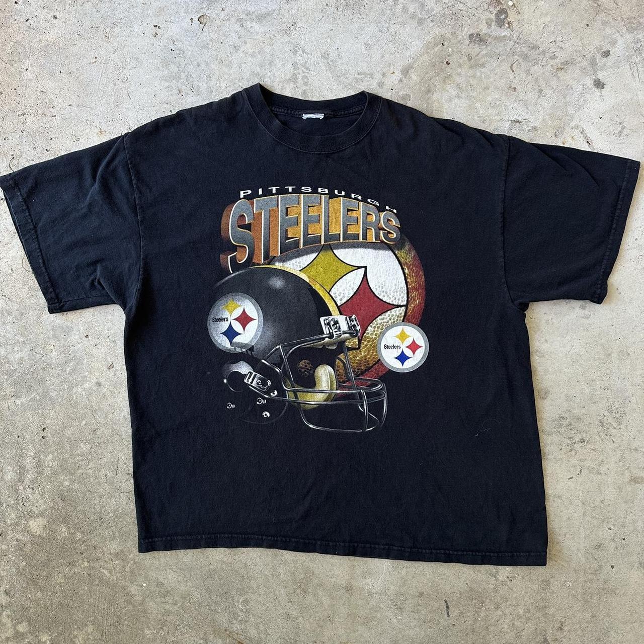 NFL Men's Black and Yellow T-shirt | Depop