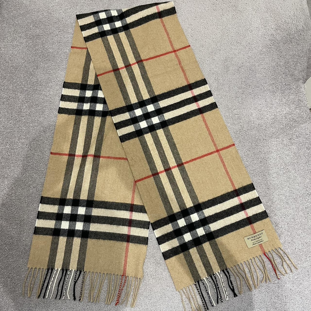 Burberry 100 shop cashmere scarf 40